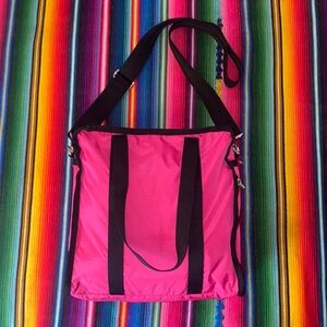 LeSportsac Gabrielle Hot Pink Med Box Tote Crossbody 
Trolley Sleeve
